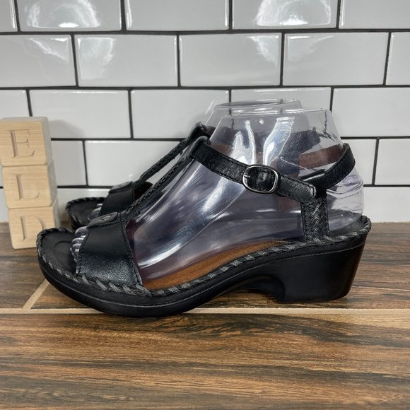 Ariat Shoes - Ariat Atlantic Women's Size 7.5 Shoes Black Leather T-Strap Wedge Sandals